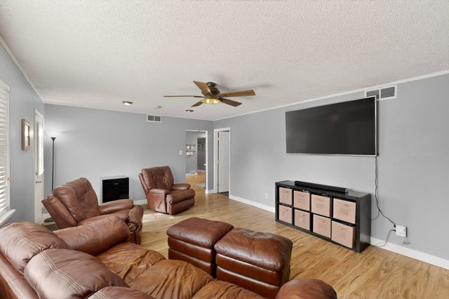 3224 Lucerne Street NE, Albuquerque, NM 87111