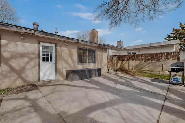 3224 Lucerne Street NE, Albuquerque, NM 87111