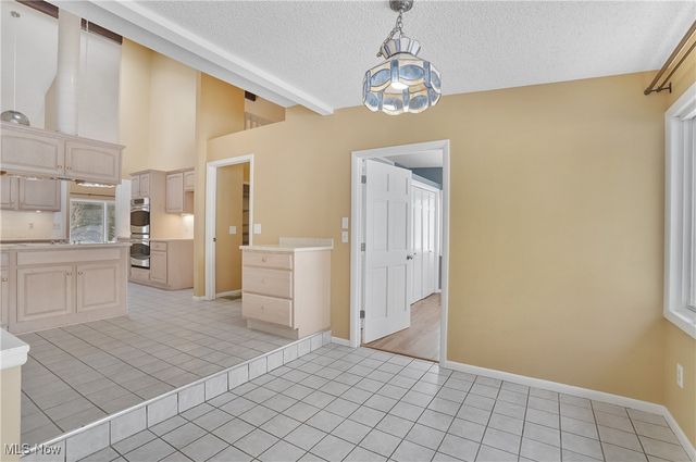 1094 San Raphael Drive, Bath, OH 44333