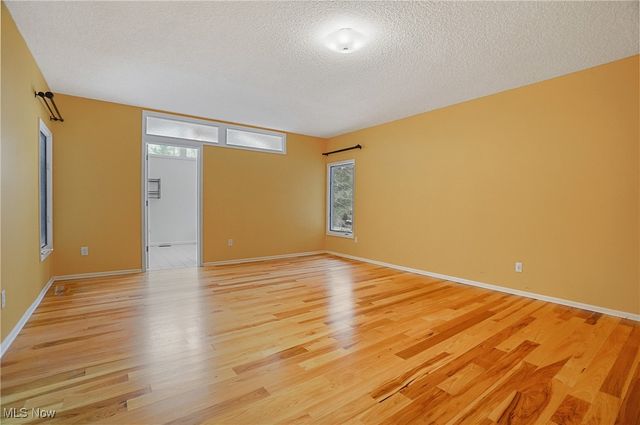 1094 San Raphael Drive, Bath, OH 44333