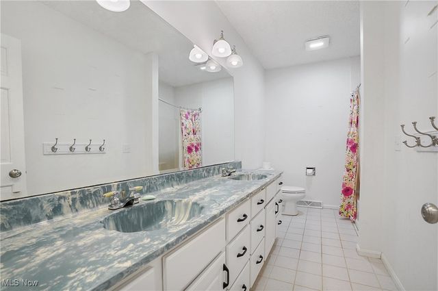 1094 San Raphael Drive, Bath, OH 44333