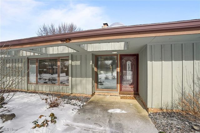 1094 San Raphael Drive, Bath, OH 44333