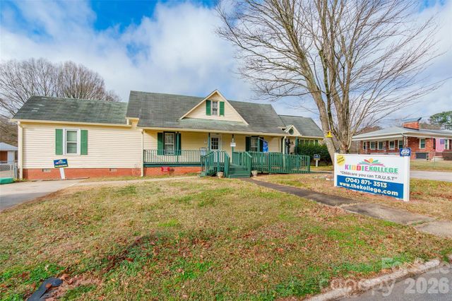 547 N Oakland Avenue, Statesville, NC 28677