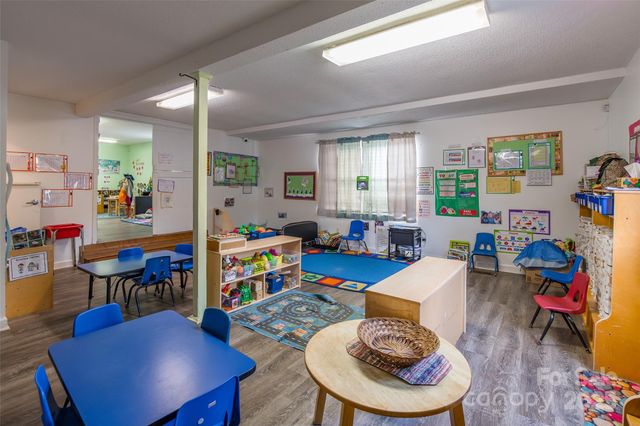 547 N Oakland Avenue, Statesville, NC 28677