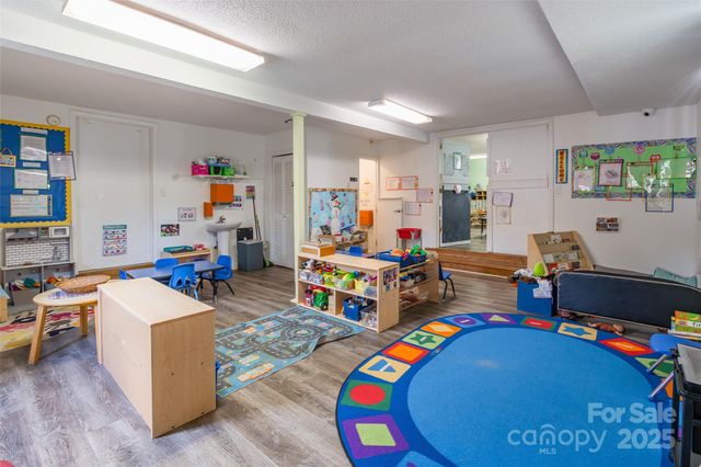 547 N Oakland Avenue, Statesville, NC 28677