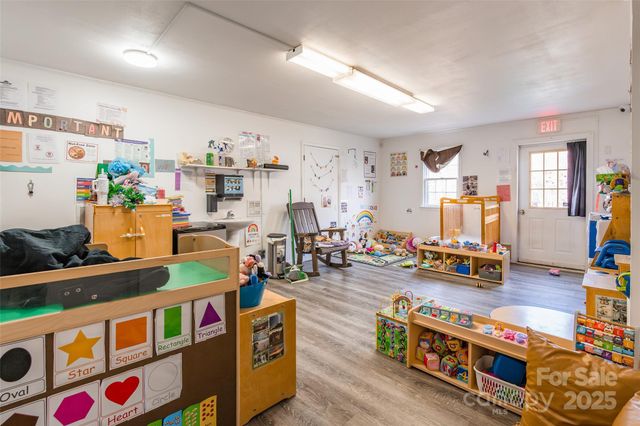 547 N Oakland Avenue, Statesville, NC 28677