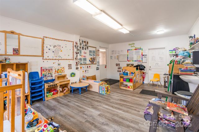 547 N Oakland Avenue, Statesville, NC 28677