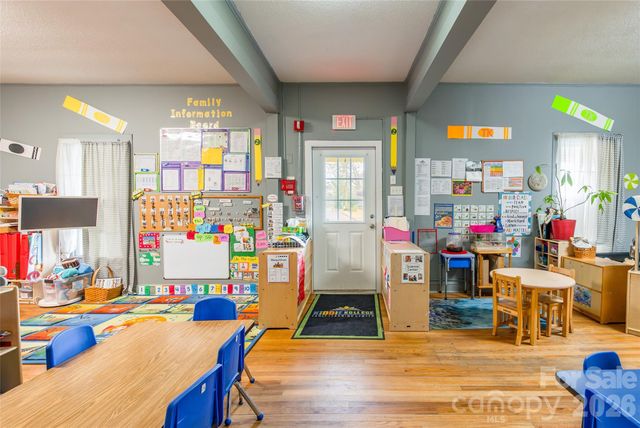 547 N Oakland Avenue, Statesville, NC 28677