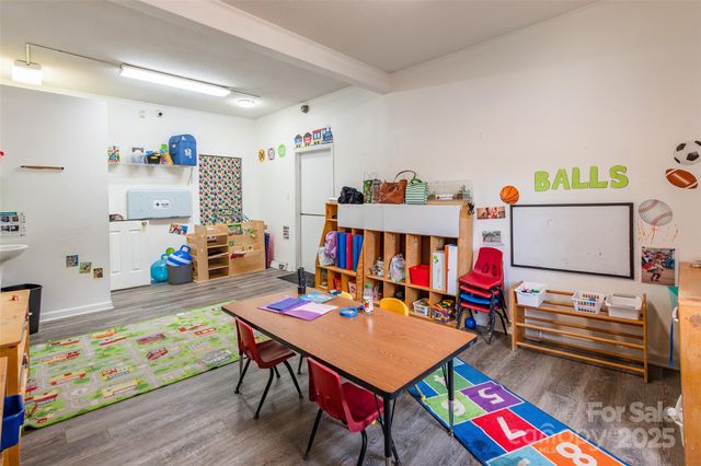 547 N Oakland Avenue, Statesville, NC 28677