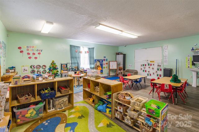 547 N Oakland Avenue, Statesville, NC 28677