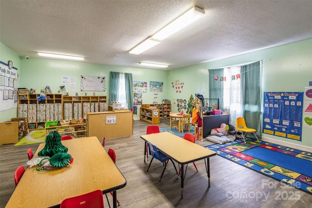 547 N Oakland Avenue, Statesville, NC 28677