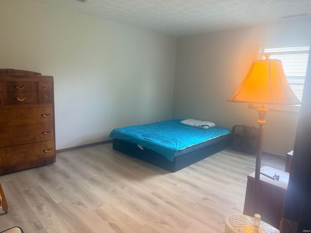 200 W Charter Drive, Muncie, IN 47303