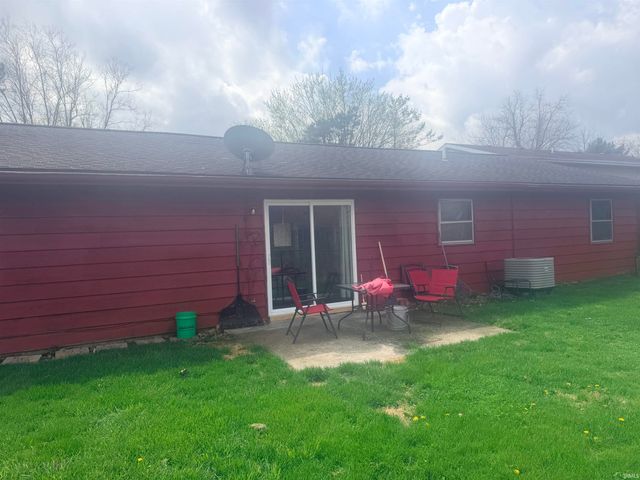 200 W Charter Drive, Muncie, IN 47303
