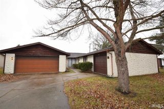 200 W Charter Drive, Muncie, IN 47303
