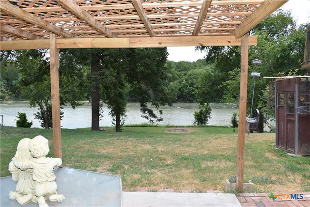 315 Riverwood Drive, Bastrop, TX 78602