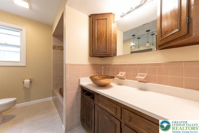 3941 Freemansburg Avenue, Bethlehem Twp, PA 18020
