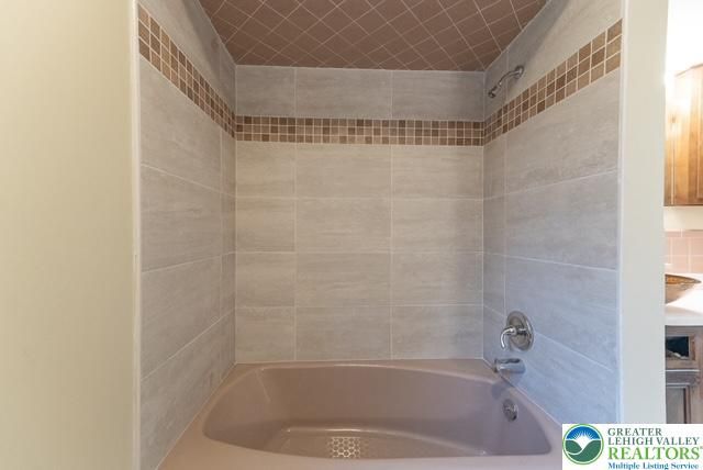 3941 Freemansburg Avenue, Bethlehem Twp, PA 18020