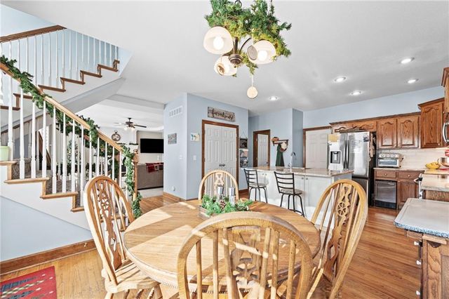 1513 SW Summit Crossing Court, Lee's Summit, MO 64081