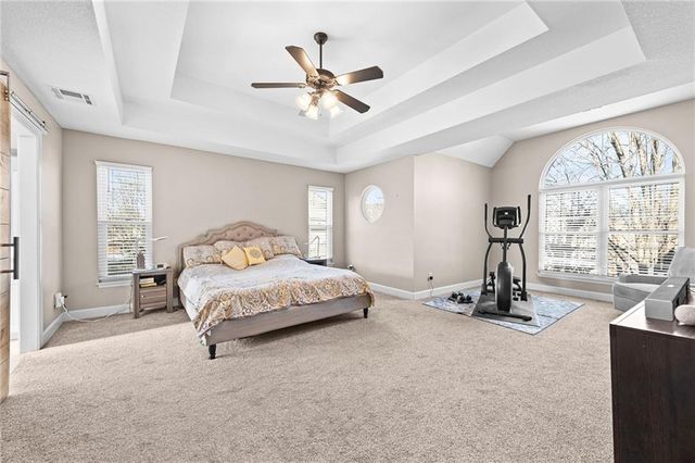 1513 SW Summit Crossing Court, Lee's Summit, MO 64081