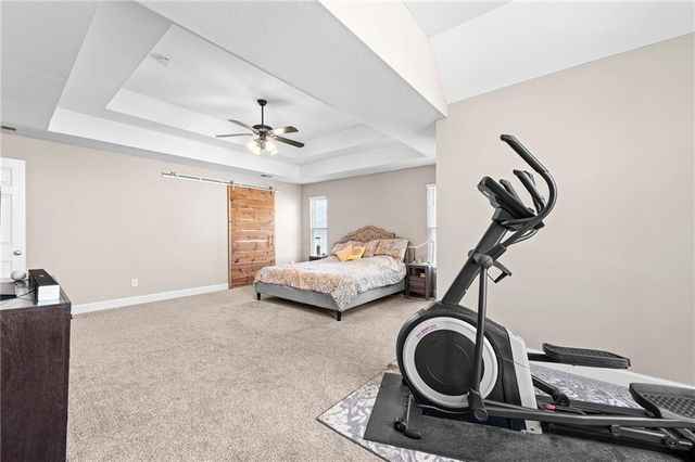 1513 SW Summit Crossing Court, Lee's Summit, MO 64081