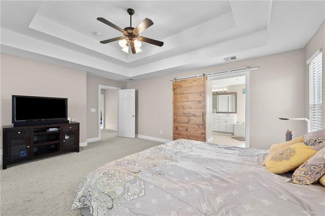 1513 SW Summit Crossing Court, Lee's Summit, MO 64081