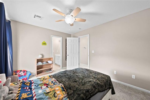 1513 SW Summit Crossing Court, Lee's Summit, MO 64081