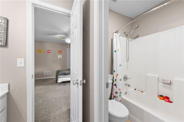 1513 SW Summit Crossing Court, Lee's Summit, MO 64081