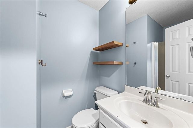 1513 SW Summit Crossing Court, Lee's Summit, MO 64081