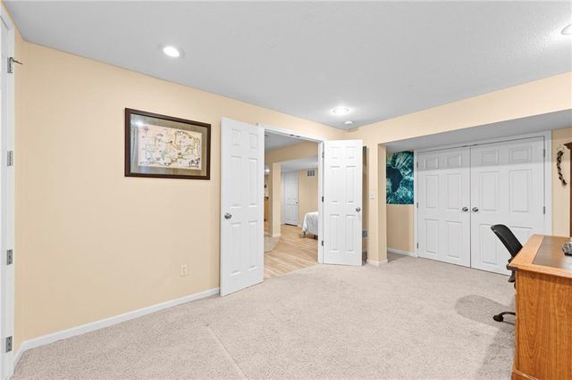 1513 SW Summit Crossing Court, Lee's Summit, MO 64081