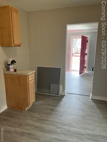 9078 Artesian Street, Detroit, MI 48228