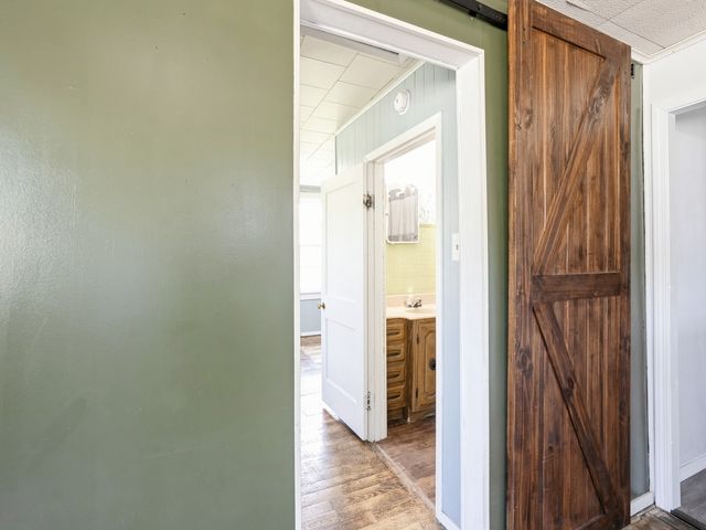 829 N 3rd Avenue E, Newton, IA 50208