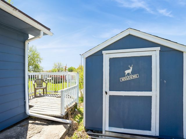 829 N 3rd Avenue E, Newton, IA 50208