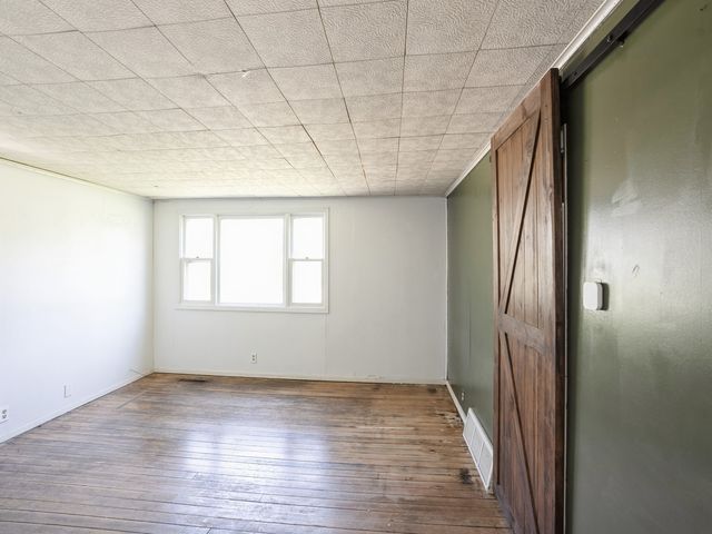 829 N 3rd Avenue E, Newton, IA 50208