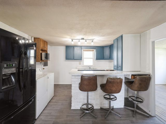 829 N 3rd Avenue E, Newton, IA 50208