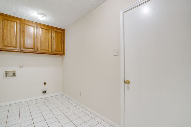 8613 Silver Creek Road, White Settlement, TX 76108