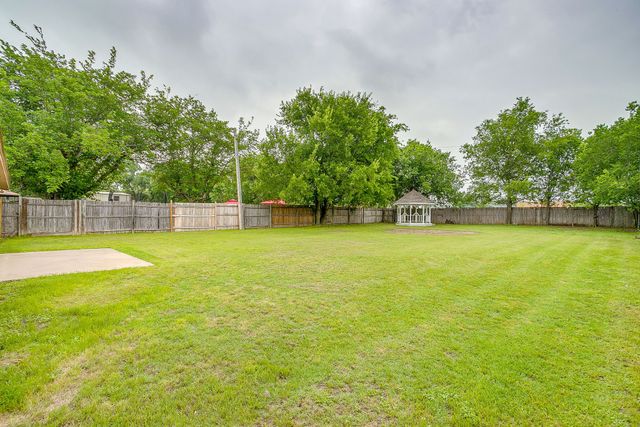 8613 Silver Creek Road, White Settlement, TX 76108