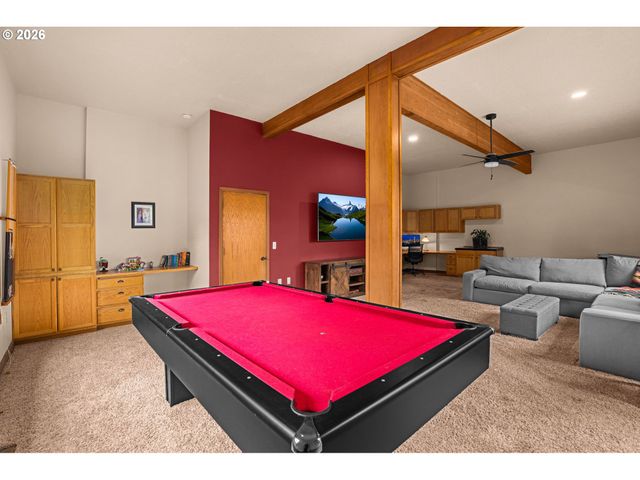 1496 BRAEMAR Dr, West Linn, OR 97068
