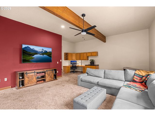 1496 BRAEMAR Dr, West Linn, OR 97068