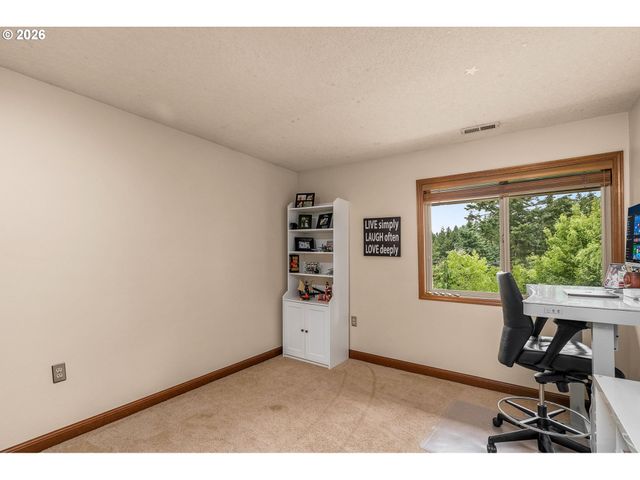 1496 BRAEMAR Dr, West Linn, OR 97068