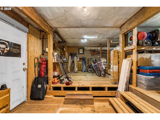 1496 BRAEMAR Dr, West Linn, OR 97068
