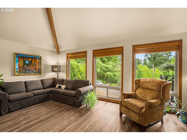 1496 BRAEMAR Dr, West Linn, OR 97068