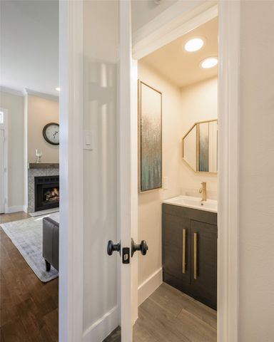 3605 Brown Street 106, Dallas, TX 75219