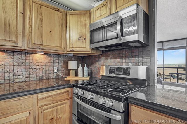 450 W 7th Street 1709, Tulsa, OK 74119