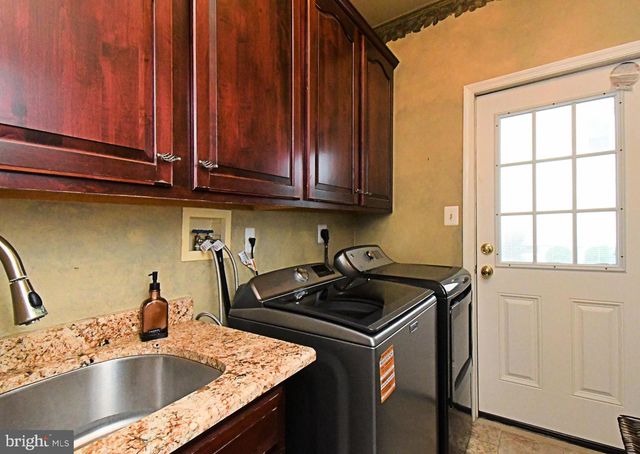 1630 POTTER DR, Pottstown, PA 19464