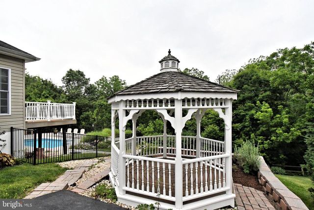 1630 POTTER DR, Pottstown, PA 19464