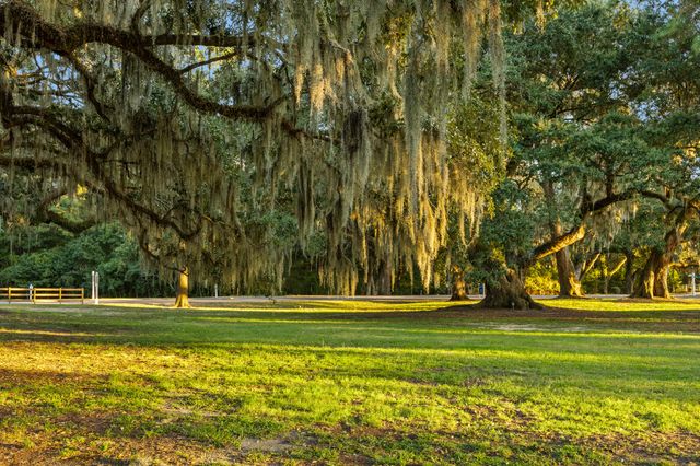 236 Oak View Way, Summerville, SC 29483