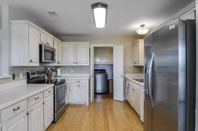 339 Meadow Lane, Red Oak, TX 75154