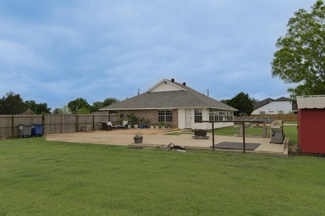 339 Meadow Lane, Red Oak, TX 75154