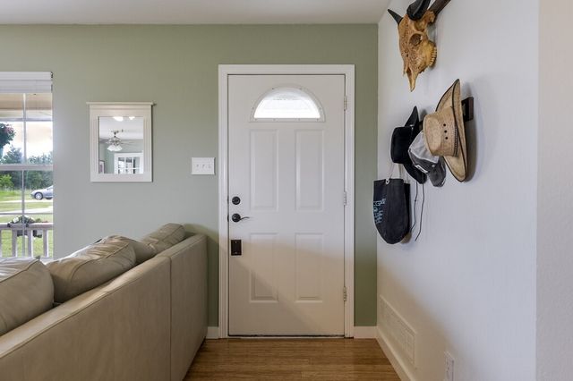 339 Meadow Lane, Red Oak, TX 75154