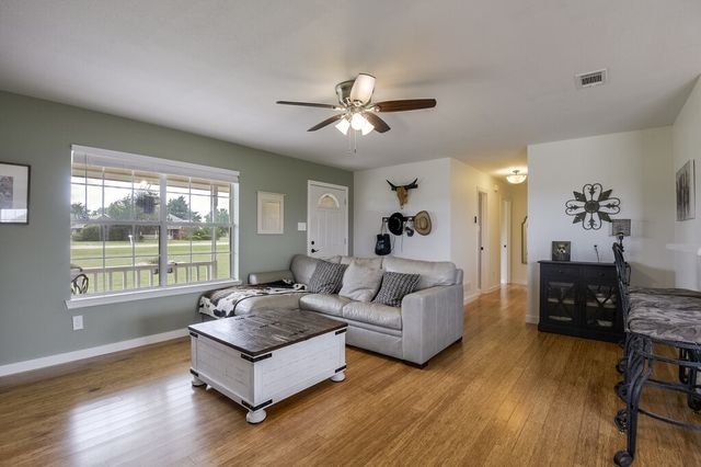 339 Meadow Lane, Red Oak, TX 75154